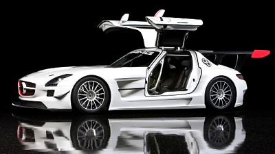 гоночный Mercedes-Benz SLS AMG