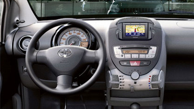 новый интерьер Toyota Aygo
