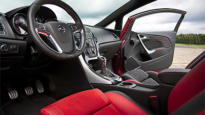 интерьер Opel Astra GTC Paris