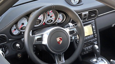 интерьер нового Porsche 911