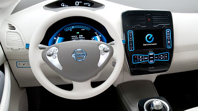 интерьер Nissan Leaf