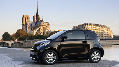 Toyota iQ