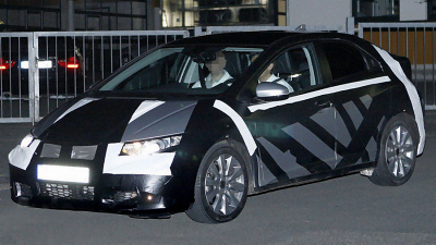 европейский Honda Civic в камуфляже