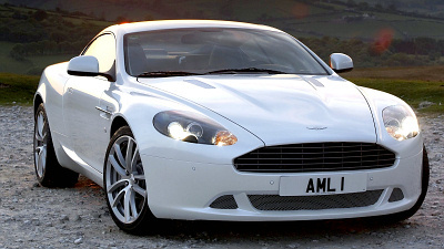 Aston Martin DB9 