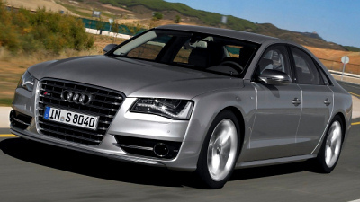 Audi S8 