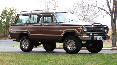 классический Jeep Grand Wagoneer
