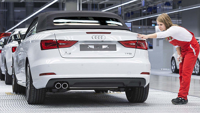 кабриолет Audi A3 на конвейере завода Audi в Венгрии