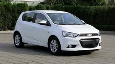 шпионская фотография хэтчбека Chevrolet Aveo 