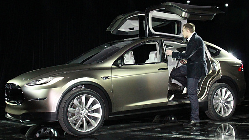 Прототип Tesla Model X 