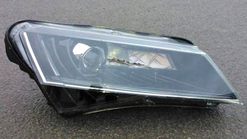 Фара головного света Skoda Superb