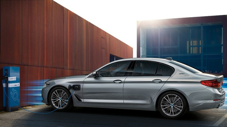BMW 530e