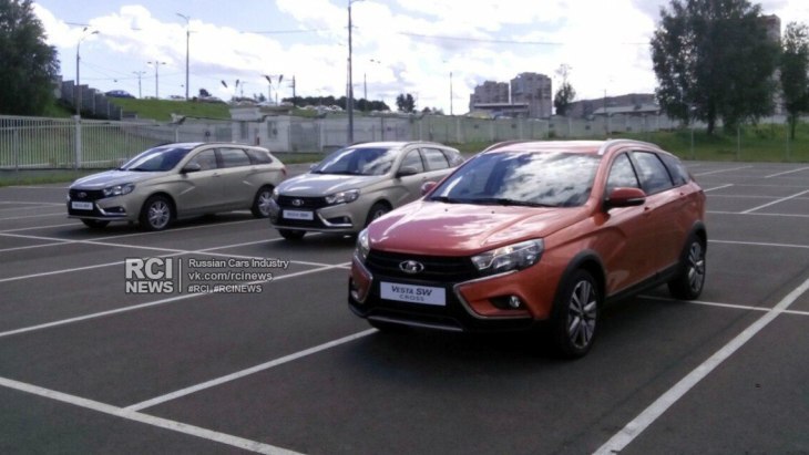 LADA Vesta SW и Vesta SW Cross на заводе в Ижевске