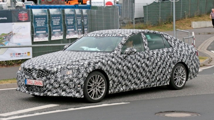 Тестовый прототип нового седана Lexus ES