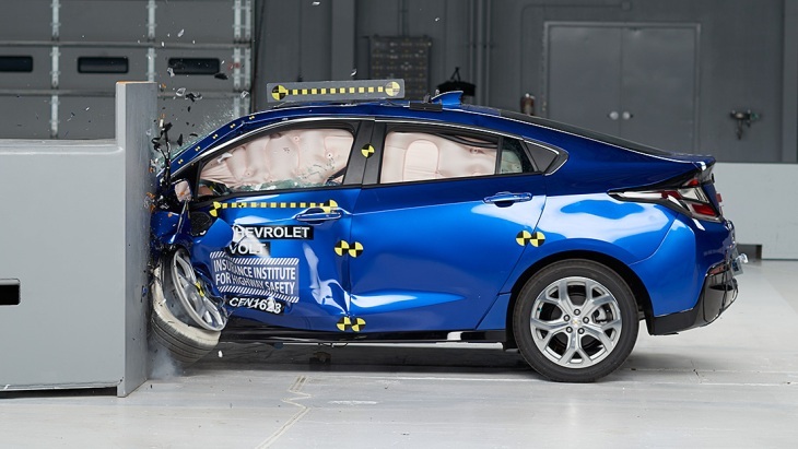 Chevrolet Volt на краш-тестах