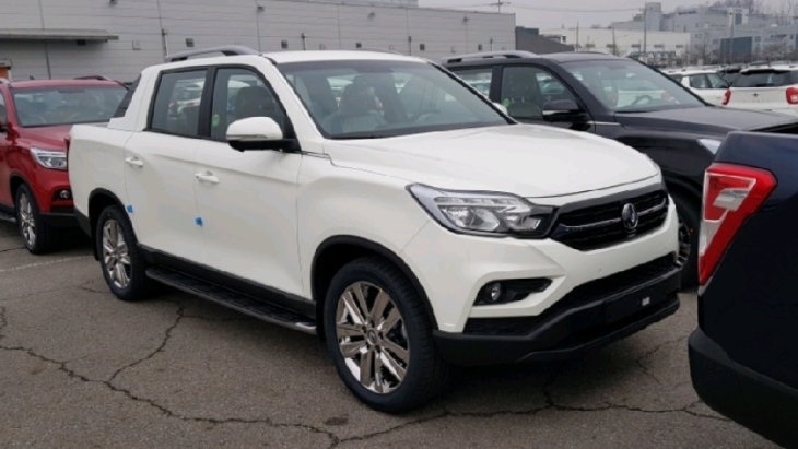 Пикап SsangYong Rexton Sports